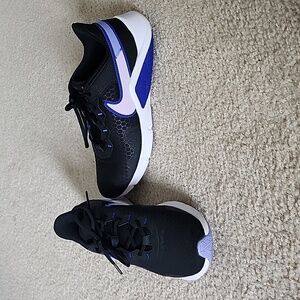 Nike Women's Training Shoes - Purple, EUC size 11
